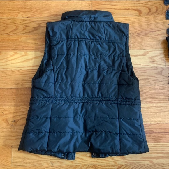 Black vest - Picture 3 of 4